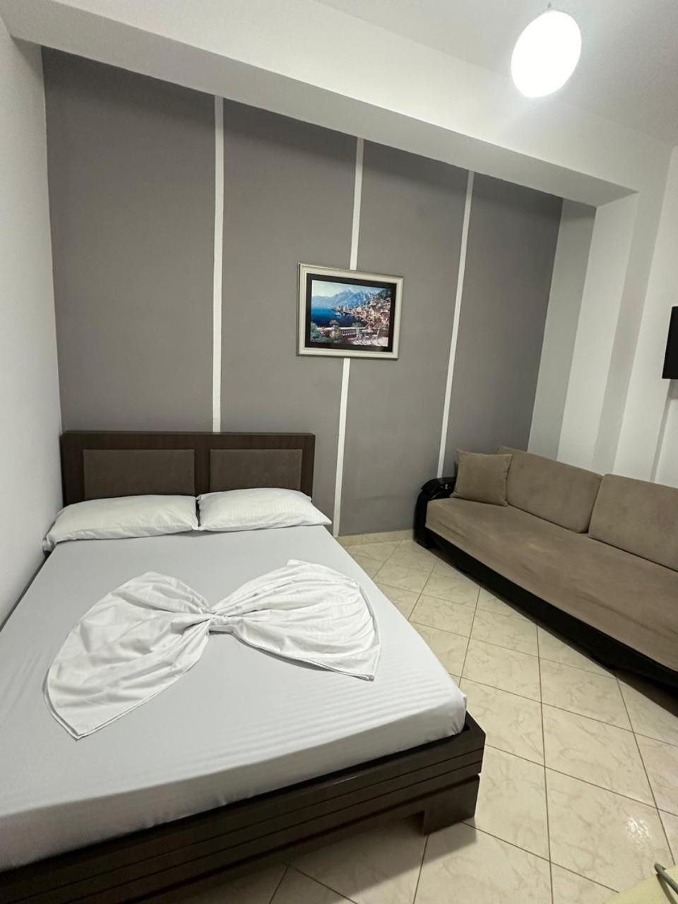 Hostel Eid Mar Wlora Zewnętrze zdjęcie