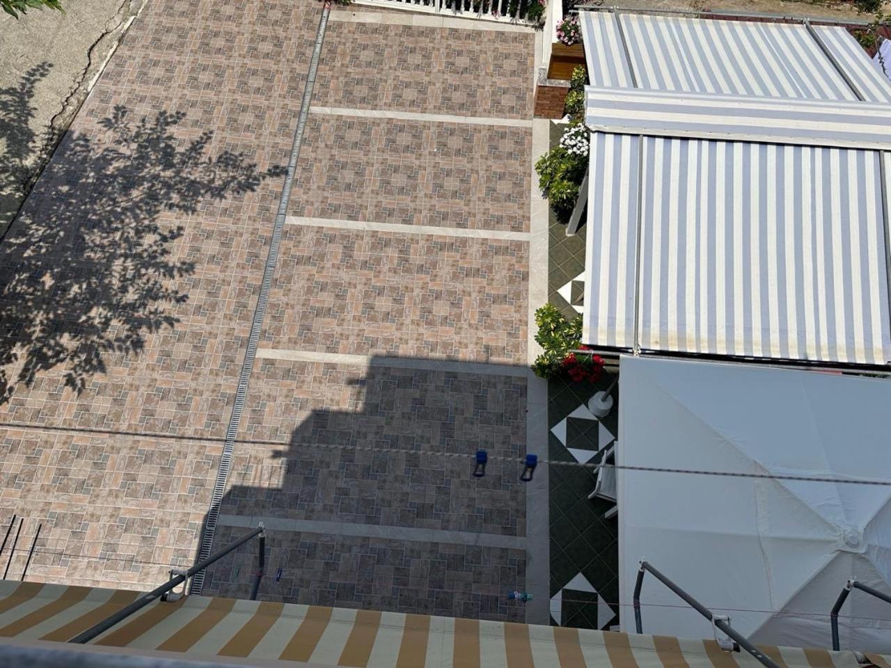 Hostel Eid Mar Wlora Zewnętrze zdjęcie